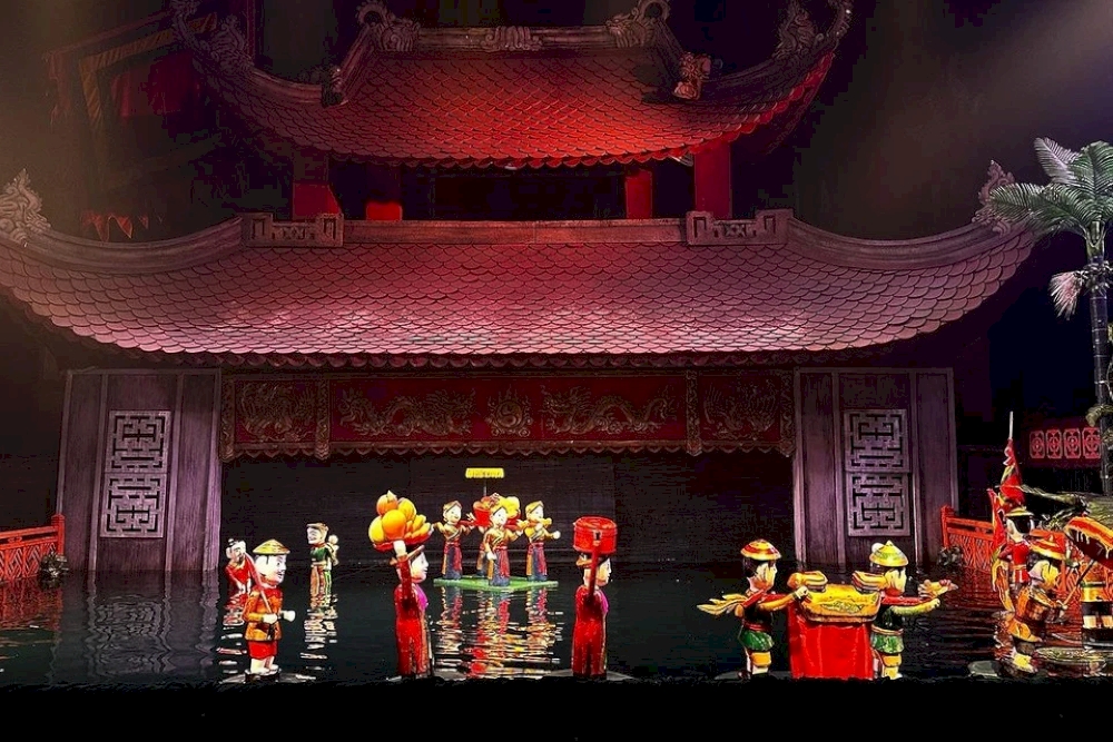 Special water puppet shows at Thang Long Theatre